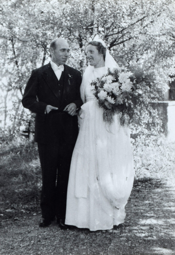Heirat Konrad Sommers mit Antonie Rieder, Schwarz-Weiß-Fotografie, 10.10.1945 