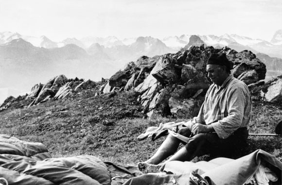 Konrad Sommer aquarellierend, Schwarz-Weiß-Fotografie, um 1975