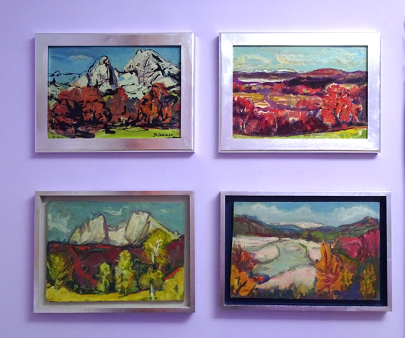 Konrad Sommer: Ausstellung Atelier Martin von Ostrowski. ober zwei Fenterrahungen, unten zwei Gemälde mit Schattenfugen 