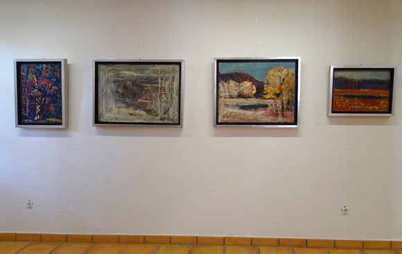 Blick in die Ausstellung Konrad Sommer: Gemälde und Aquarelle, eine späte Entdeckung 