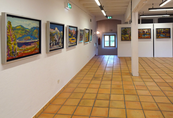 Blick in die Ausstellung Konrad Sommer: Gemälde und Aquarelle, eine späte Entdeckung