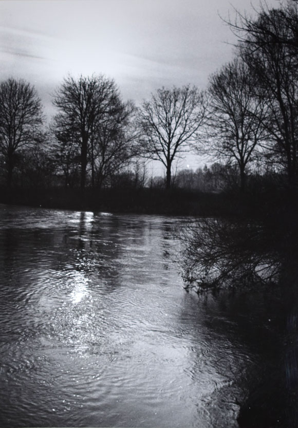 Konrad Sommer:  Amper Morgen, Mai 1983, Schwarzweißfoto 